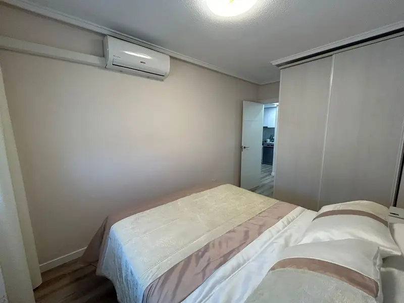 Apartamento Reformado Parque Naciones Piscina 2 Dorm 1 Baño