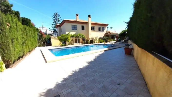 Villa 5 Dormitorios El Albir Piscina Jardin Barbacoa
