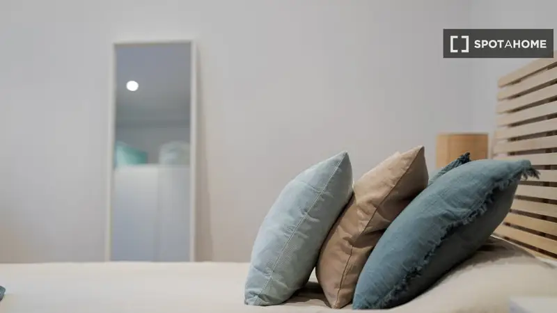 Se alquila habitación en piso de 3 habitaciones en Donostia, Gipuzkoa