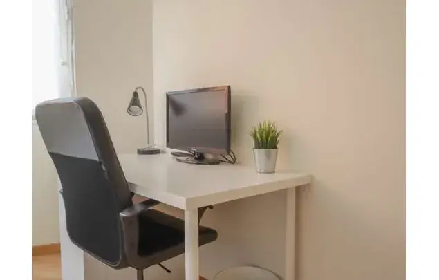 Alquiler de habitaciones en Madrid piso amueblado con balcon