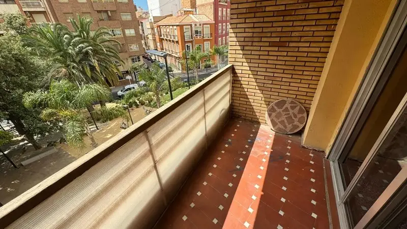 Piso en Alicante zona Plaza de Toros - Mercado Central 120m2 3 habitaciones