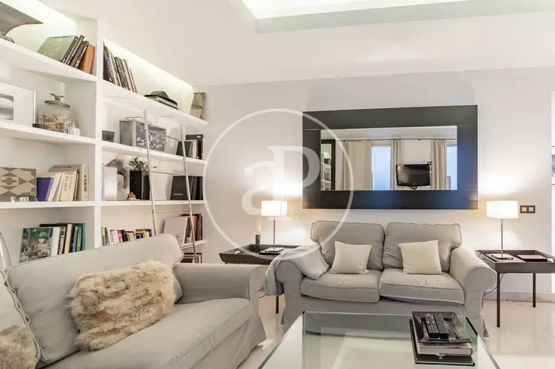 Apartamento en venta en Almagro Madrid