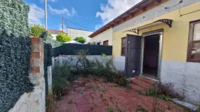 Casa en General Dávila Santander con Jardín Privado - Reforma Integral