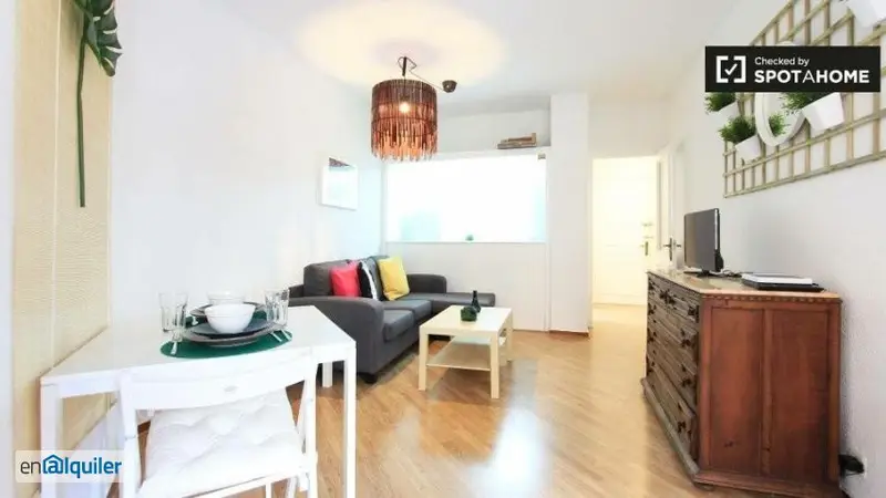 Apartamento 2 Dormitorios Moncloa Balcón Cerrado Amueblado