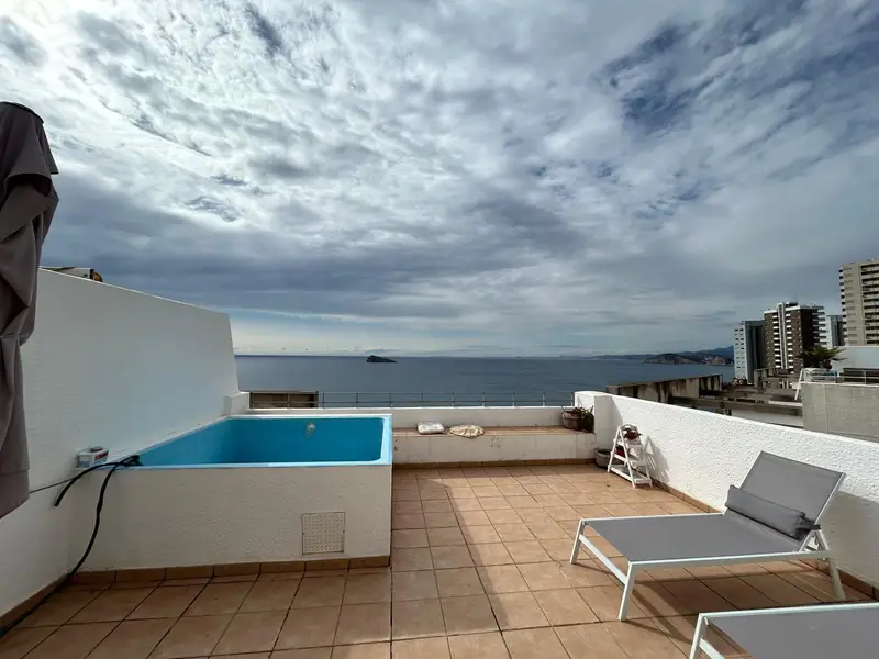Apartamento de Lujo en Benidorm con Vistas a la Playa