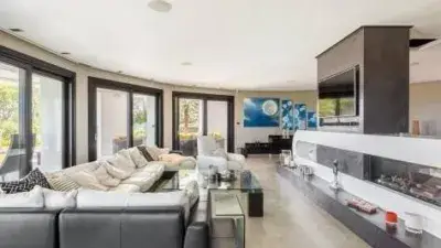 Villa de Lujo en Venta Marbella 7 Dormitorios Piscina y Vistas Panoramicas