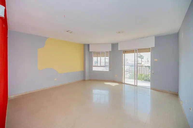 Venta Piso 4 dormitorios Terraza Centro Salobreña