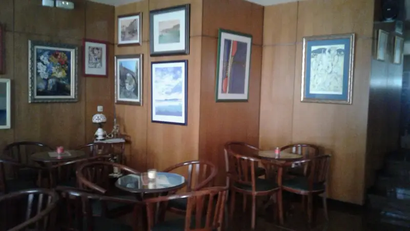 Venta Local Comercial y Apartamento en Areal Vigo