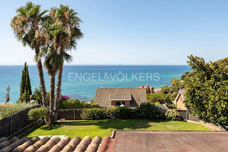 Chalet de Lujo en Arenys de Mar con Vistas al Mar