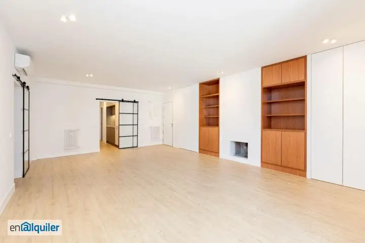 Alquiler Piso Reformado Castellana Orense 4 Dormitorios 3 Baños Terraza Ascensor