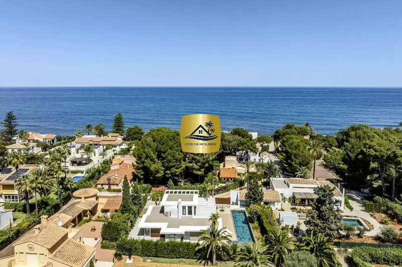 Villa de Lujo en Les Rotes Denia 4 Dormitorios Piscina Vistas al Mar