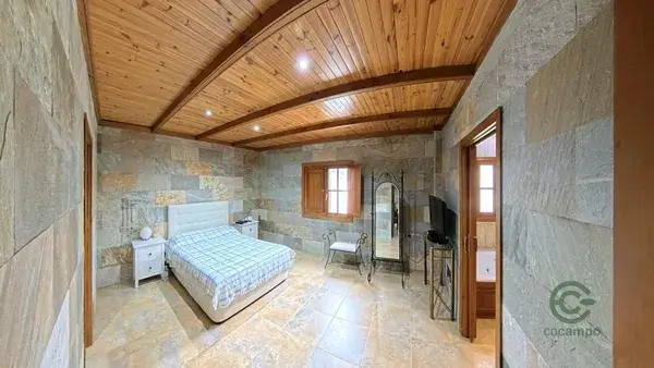 Casa con Casa de Invitados en Cadiz  1000m2