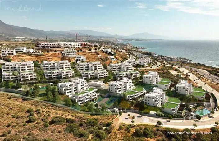 Apartamento 3 Dormitorios en Venta Casares Costa del Sol