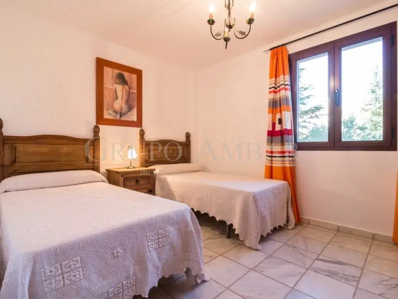 Venta Complejo Rural con 23 Casas y Garaje en Pozo Alcon