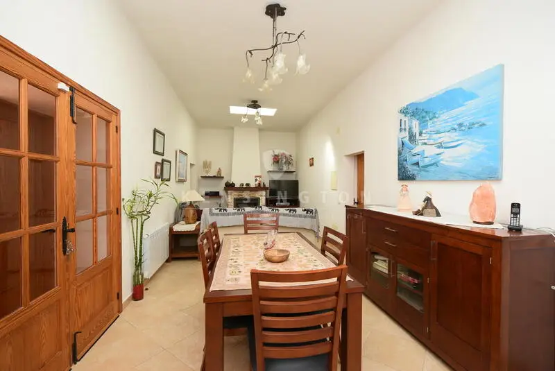 Casa de Campo con 5 Dormitorios en San Rafael Sevilla