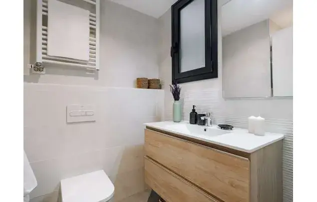 Alquiler Habitaciones Barcelona 96m2 Amueblado