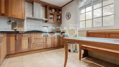 Chalet en venta en Sant Pere Vilamajor con piscina y jardin
