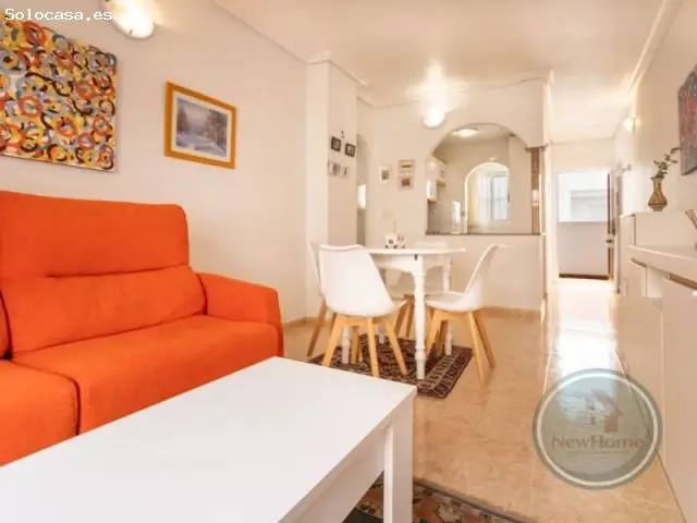 Apartamento en Torrevieja con Piscina y Parking