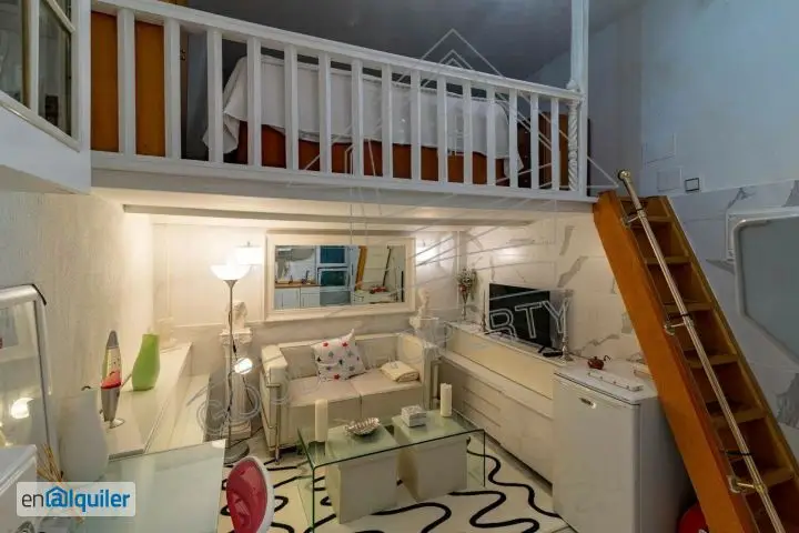 Estudio en Malasaña Madrid: 25m², Amueblado, Cerca Gran Vía