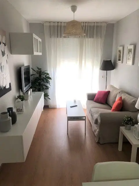 Alquiler Apartamento 1 Habitacion Tomares Reformado 2018