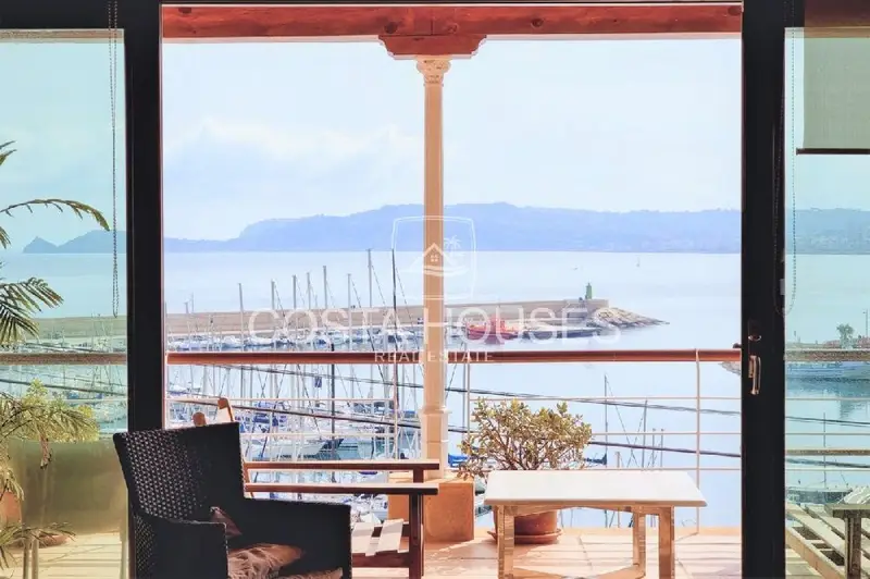 Villa de Lujo en Jávea Puerto - Primera Línea de Mar