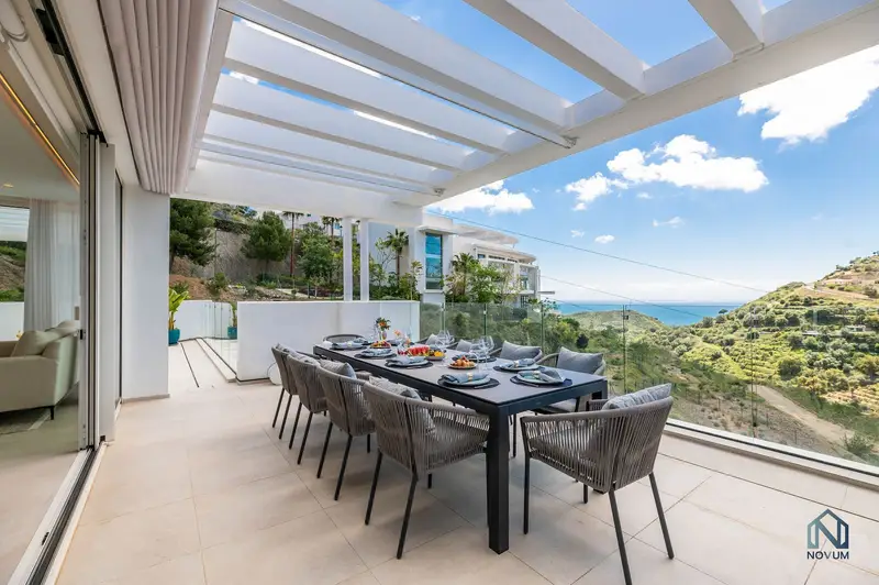 Atico Lujo 3 Dormitorios Ojen Vistas Mar Piscina Garaje