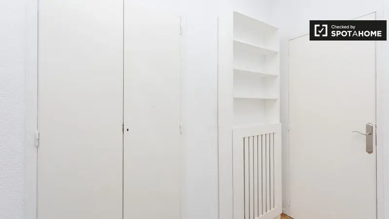 Apartamento 4 dormitorios 1 ba
																		
																		
																		
																		
																		
																		
																		
																		
																		
																		
																		
																		
																		
																		
																		
																		
																		
																		
																		
																		
																		Madrid Spotahome