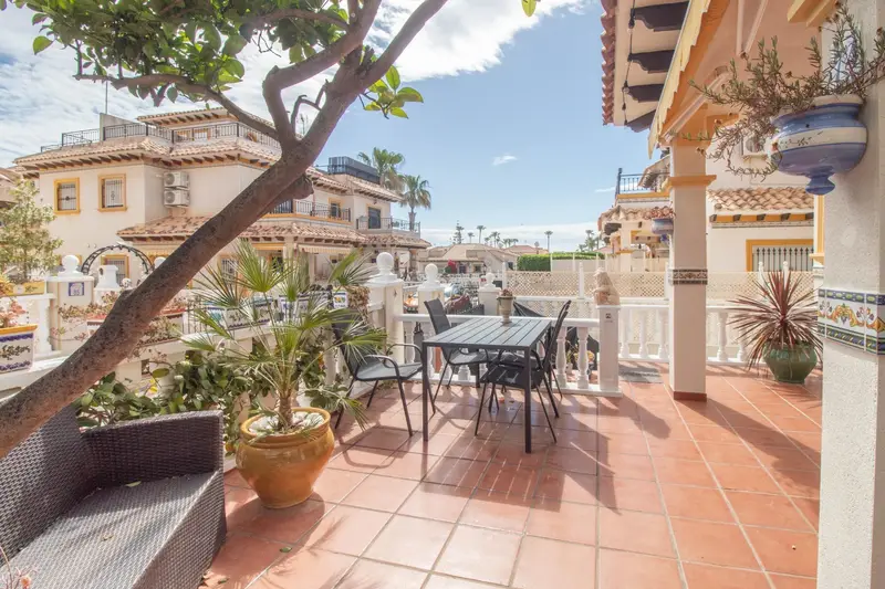 Venta Casa con piscina en Cabo Roig Orihuela Costa