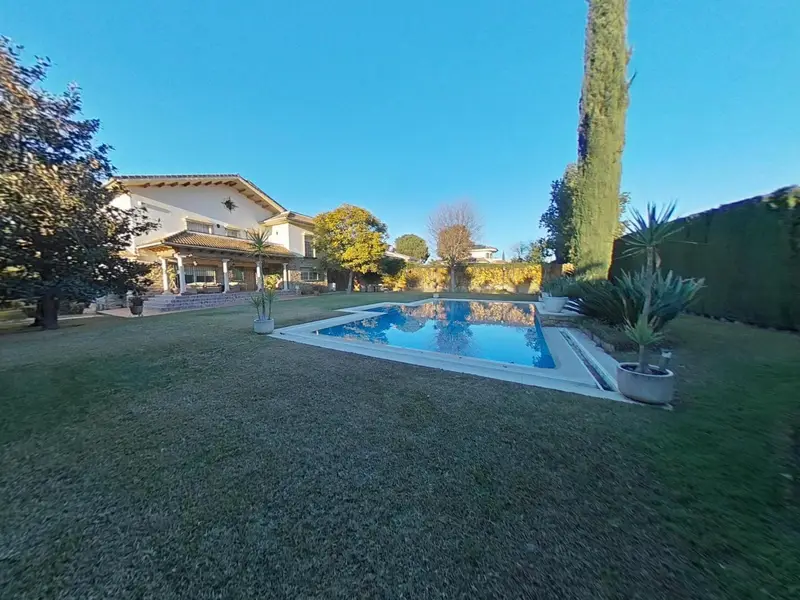 Venta Chalet Lujo 4 Dormitorios Brillante Cordoba