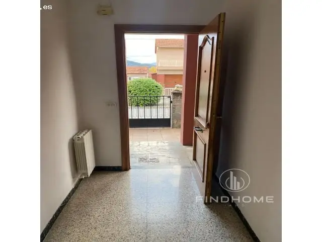 Chalet en Venta Olot Cuatro Habitaciones Garaje Adaptado