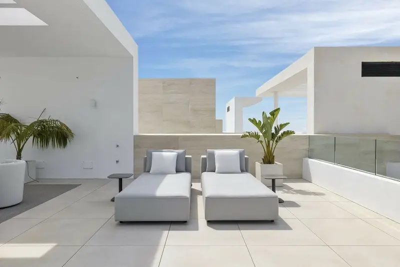 Ático de Lujo en Venta Marbella 3 Dormitorios Terraza Solárium