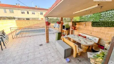 Chalet adosado en venta en Calle del Saco, 1