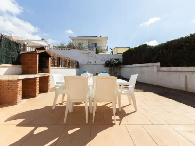 Casa-Villa de 3 Dormitorios alquiler Torredembarra, España