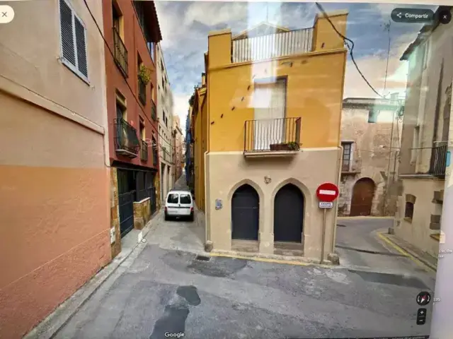Casa Adosada en Pueblo para Inversión - 284m2