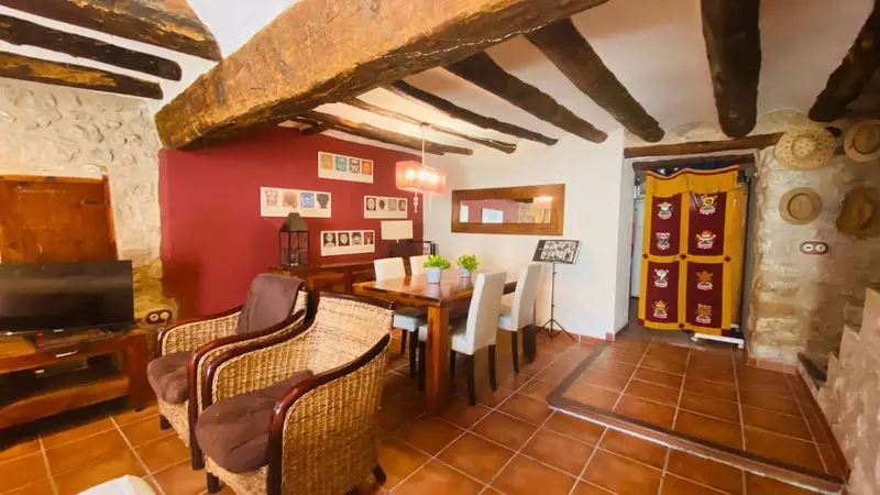 Casa rural en Xiva de Morella con chimenea