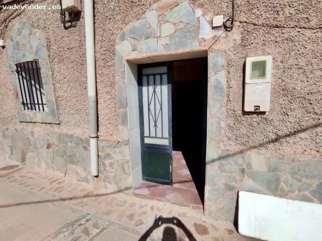 Casa de Pueblo con Vistas Panoramicas y Gran Terreno
