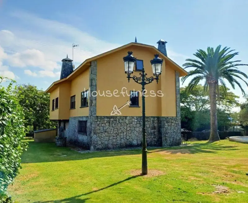 Venta Chalet 5 Habitaciones Brion Ferrol Cerca Playas