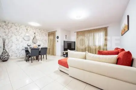 Duplex Pareado con Apartamento Independiente en Marpequena Telde