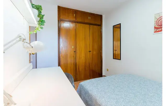 Habitaci
ón 120m
² Mislata Estancia Media Larga