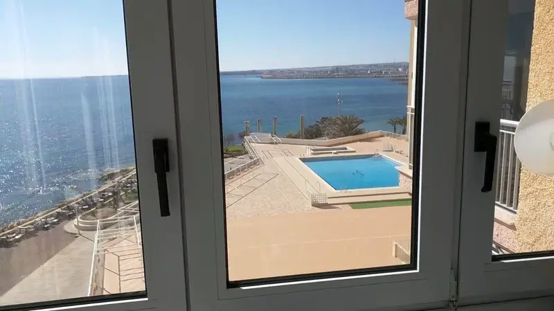 Apartamento con Vistas al Mar en Torrevieja Obra Nueva
