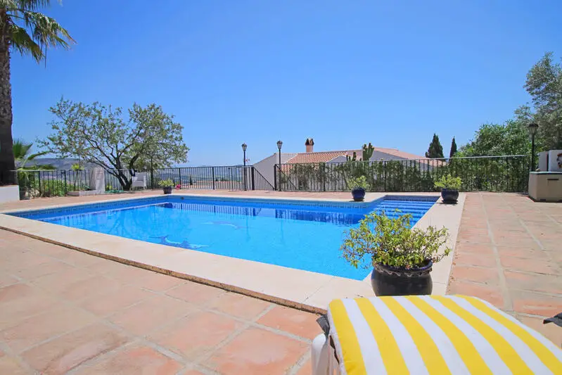 Villa en Pizarra 4 Dormitorios Piscina Privada Vistas Panorámicas