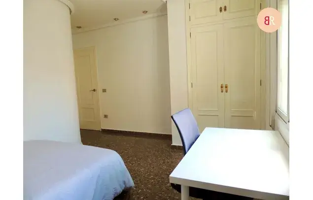 Habitacion Amueblada 115m2 Cerca Hospital Provincial Castellon