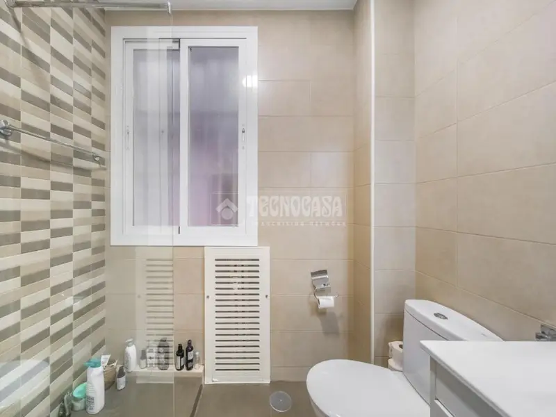 Piso en venta en Chamberí: 2 dormitorios, terraza, excelente ubicación