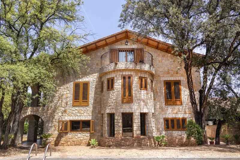 Chalet en Artana con Piscina y 7 Dormitorios