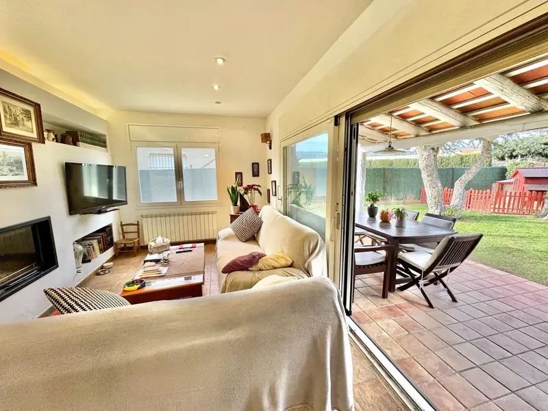 Adosado en venta Mont ras Girona 212m2 3 dormitorios