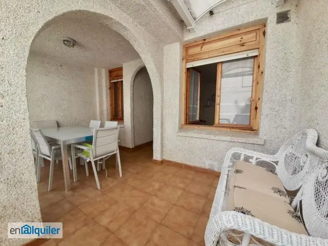Adosado en Alquiler en Ever - 3 Dormitorios - 2 Baños - Terraza