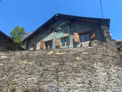 Casa-Chalet en Venta en Lladros Lleida