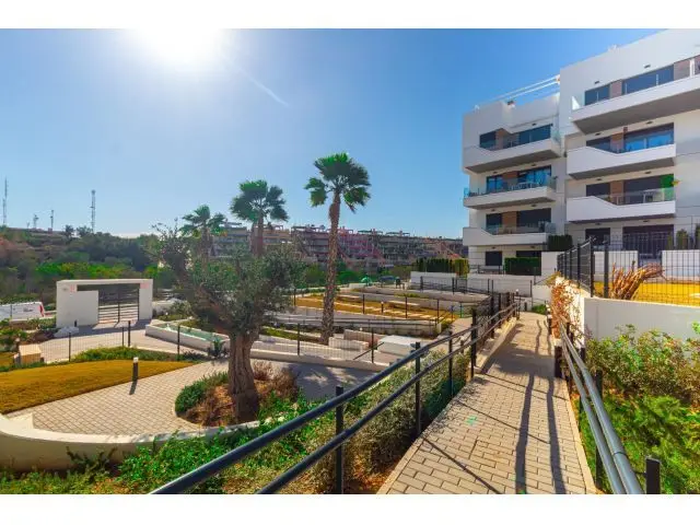 Atico en Villamartin Orihuela Costa 2 dormitorios 2 baños