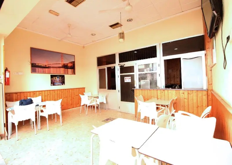 Venta Local comercial amueblado en Ronda Sur, Crevillent - Ref: 06004