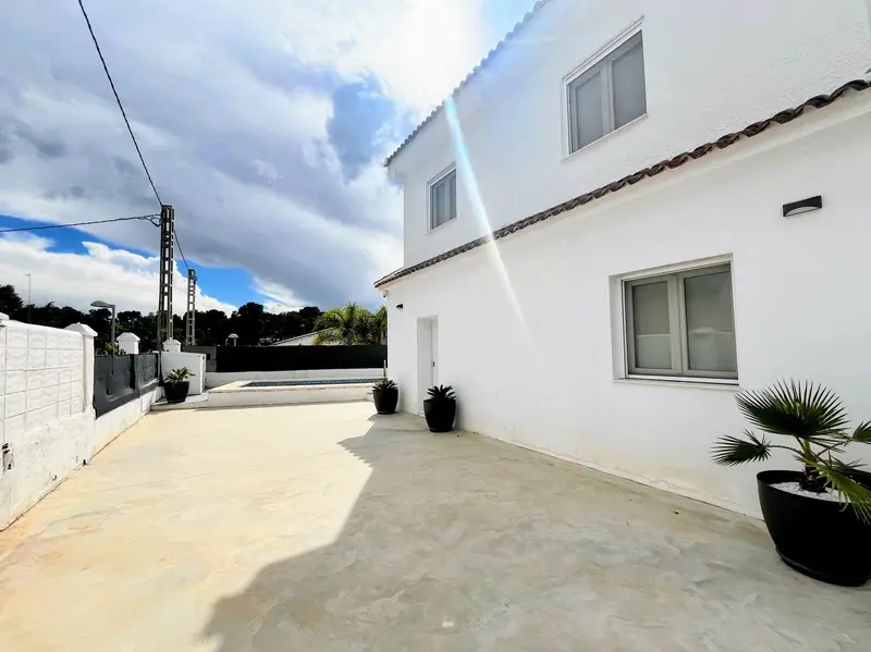 Chalet 5 Dormitorios 3 Baños Piscina Paterna Valencia